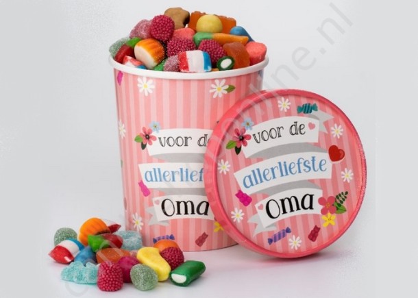 Candy Bucket "OMA" met 500gr. snoepmix