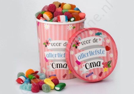 Candy Bucket "OMA" met 500gr. snoepmix