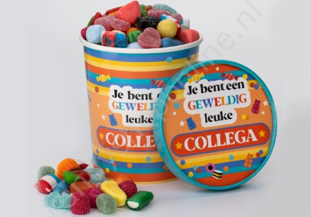 Candy Bucket "COLLEGA" met 500gr. snoepmix
