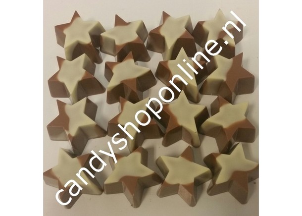 Kerststerren gemarmerd hazelnoot/room Bakje 7 stuks