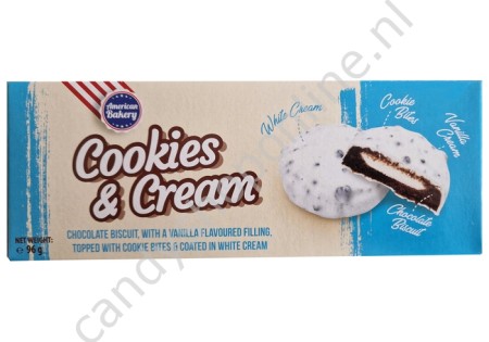 American Bakery Cookies & Cream chocolate biscuit with a vanilla flavoured filling 96gr.